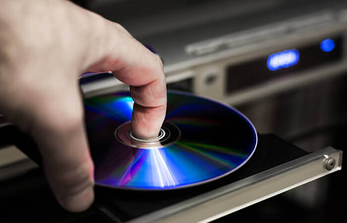 DVD wird in Player eingelegt