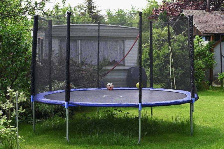 Gartentrampoline