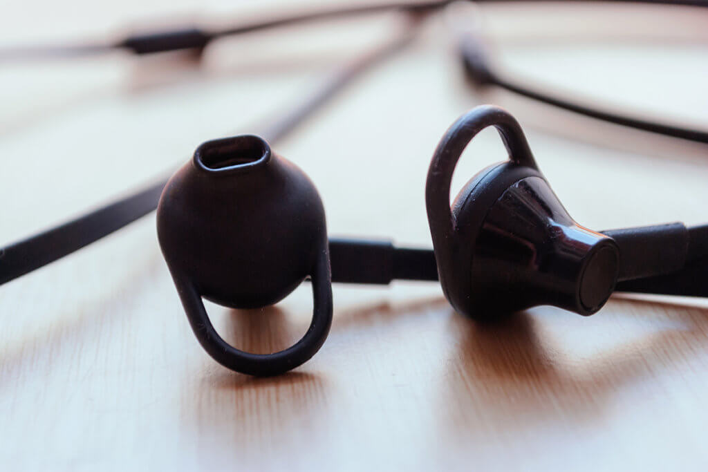 Nahaufnahme von Kopfhoerern