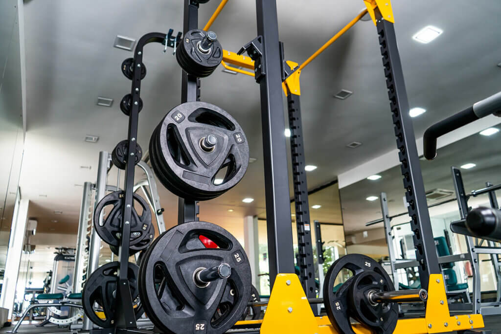 Powerrack im Fitnessstudio