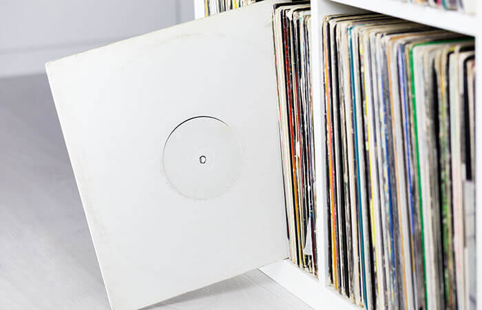 Schallplatten in Schrank