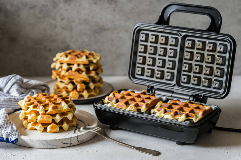 Waffeleisen mit belgischen Waffeln